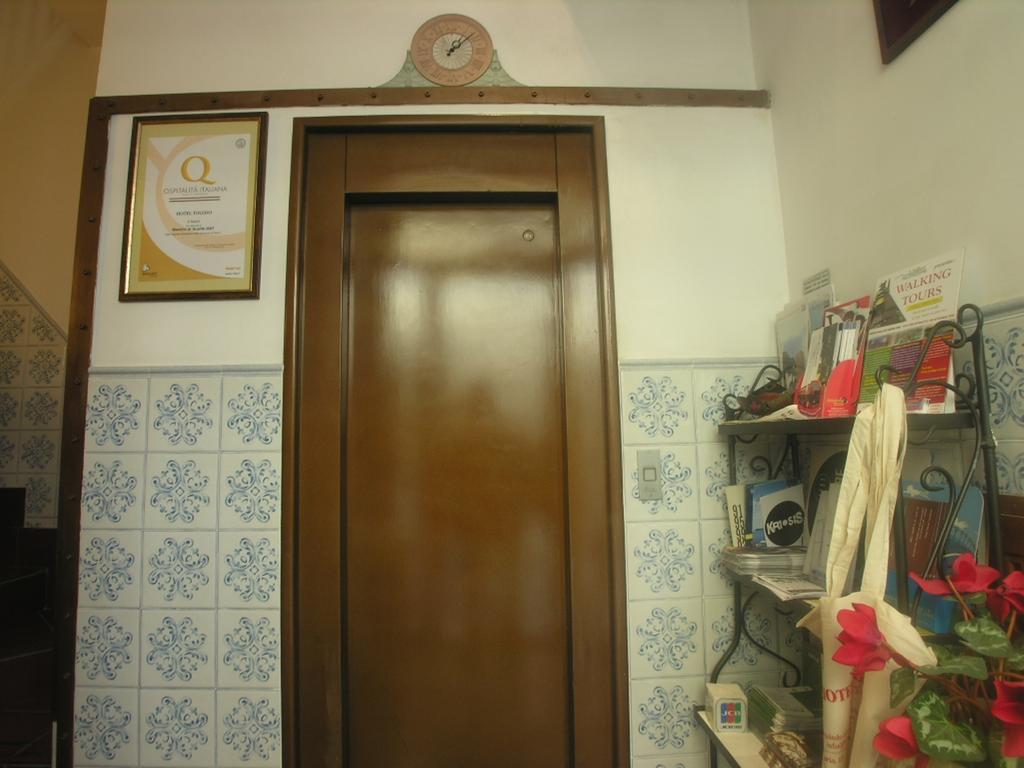 Hotel Toledo เนเปิลส์ ภายนอก รูปภาพ