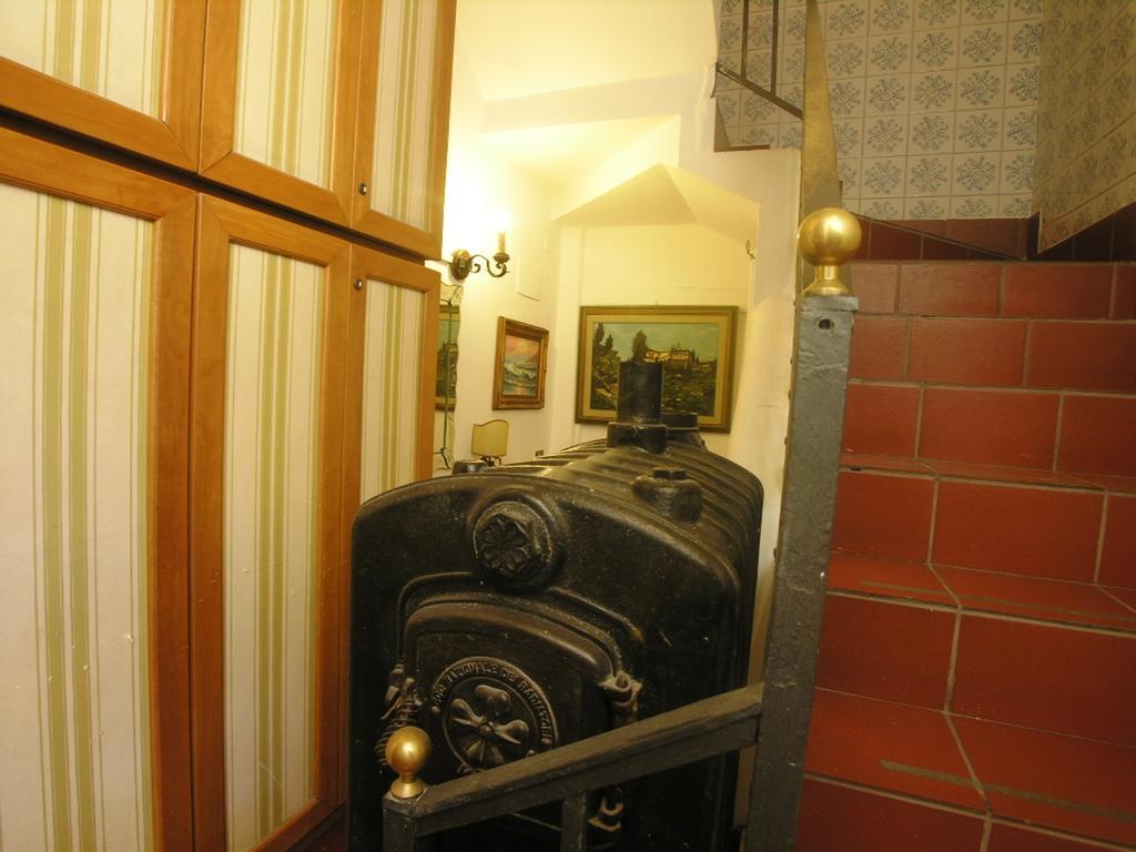 Hotel Toledo เนเปิลส์ ภายนอก รูปภาพ